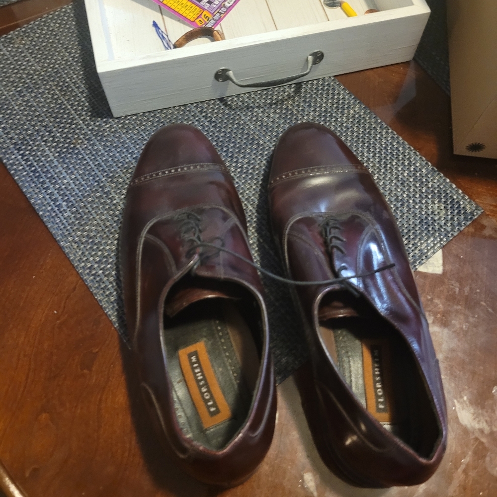 Dress shoes